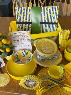 Lemon Table Décor Set - Cheerful Summer Party Accent🌺